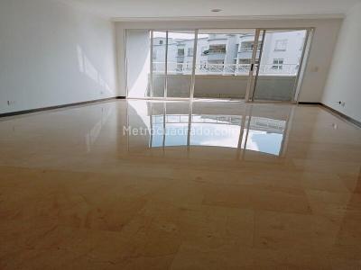 Apartamento de 3 alcobas en arriendo en Otro, Medellín, 120 m² · foto 2 de 18