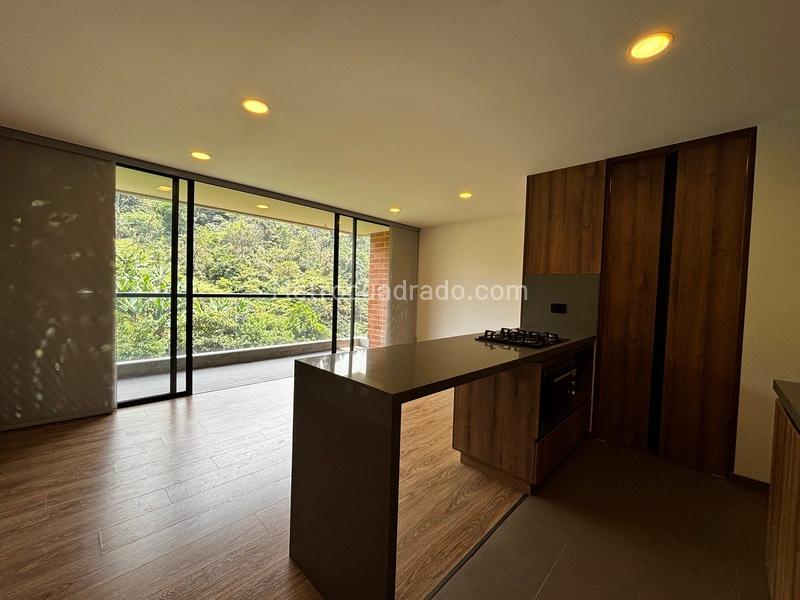 2BR Apartment in El Trianon (70 m²) - 3
