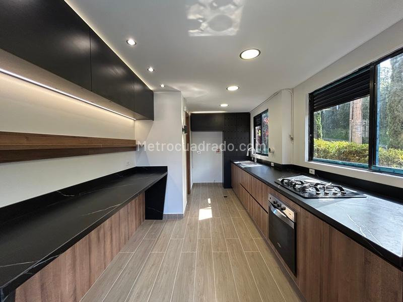 5BR Apartment in Benedictinos (250 m²) - 5