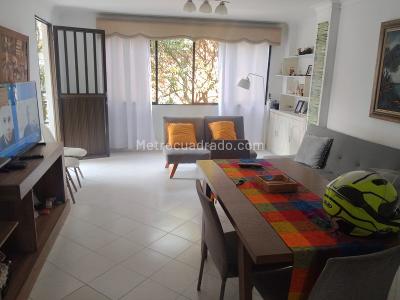 Apartamento de 3 alcobas en venta en Laureles, Medellín, 125 m² · foto 2 de 18