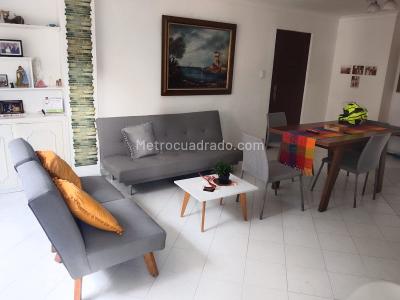 Apartamento de 3 alcobas en venta en Laureles, Medellín, 125 m² · foto 3 de 18