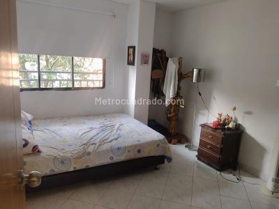 Apartamento de 3 alcobas en venta en Laureles, Medellín, 125 m² · foto 7 de 18