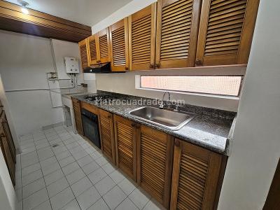 Apartamento de 2 alcobas en arriendo en La Linde, Medellín, 85 m² · foto 2 de 12