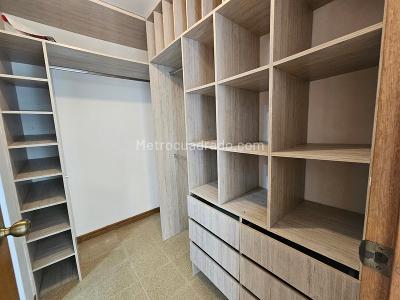 Apartamento de 2 alcobas en arriendo en La Linde, Medellín, 85 m² · foto 9 de 12