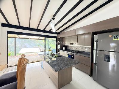 Casa de 3 alcobas en venta en Rio Negro, Rionegro, 213 m² · foto 4 de 20