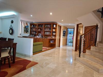 Apartamento en venta en Laureles, Medellín · foto 2 de 20