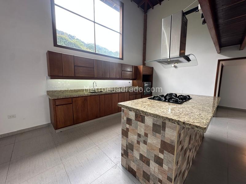 Casa en Arriendo, La Mina, Envigado - Więcej