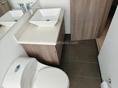 Apartamento de 2 alcobas en arriendo en Loma Del Esmeraldal, Envigado, 90 m² · foto 12 de 20