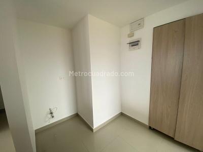 Apartamento de 3 alcobas en arriendo en Loma De Los Bernal, Medellín, 103 m² · foto 14 de 16