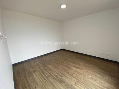 Apartamento de 3 alcobas en arriendo en Loma De Los Bernal, Medellín, 103 m² · foto 5 de 16