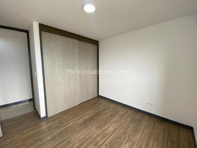 Apartamento de 3 alcobas en arriendo en Loma De Los Bernal, Medellín, 103 m² · foto 6 de 16