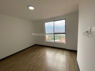 Apartamento de 3 alcobas en arriendo en Loma De Los Bernal, Medellín, 103 m² · foto 7 de 16