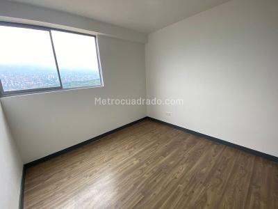 Apartamento de 3 alcobas en arriendo en Loma De Los Bernal, Medellín, 103 m² · foto 8 de 16