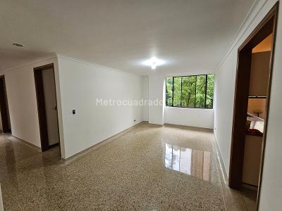 Apartamento de 3 alcobas en arriendo en El Poblado, Medellín, 140 m² · foto 3 de 20
