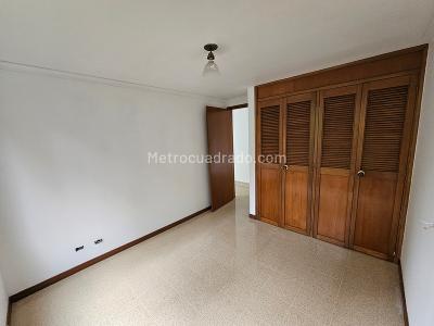 Apartamento de 3 alcobas en arriendo en El Poblado, Medellín, 140 m² · foto 12 de 20