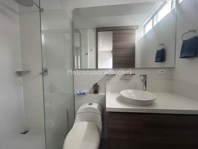 Apartamento de 3 alcobas en arriendo en Santa Maria De Los Angeles, Medellín, 150 m² · foto 10 de 15