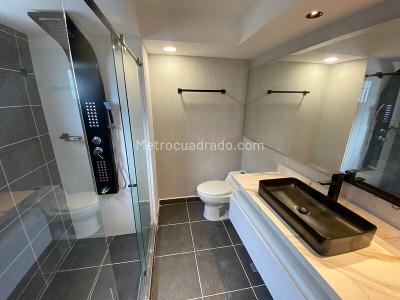 Apartamento de 3 alcobas en arriendo en Loma De Los Bernal, Medellín, 103 m² · foto 14 de 15