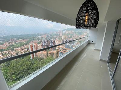 Apartamento de 3 alcobas en arriendo en Loma De Los Bernal, Medellín, 103 m² · foto 15 de 15