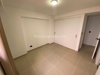 Apartamento de 3 alcobas en arriendo en Loma De Los Bernal, Medellín, 103 m² · foto 6 de 15