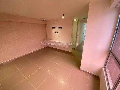 Apartamento de 3 alcobas en arriendo en Loma De Los Bernal, Medellín, 103 m² · foto 8 de 15