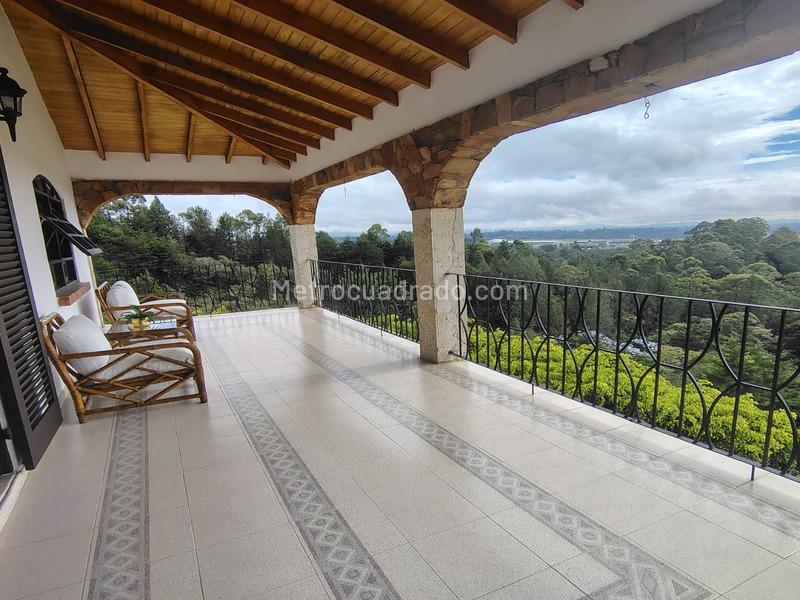 4BR Finca in Otro (500 m²)