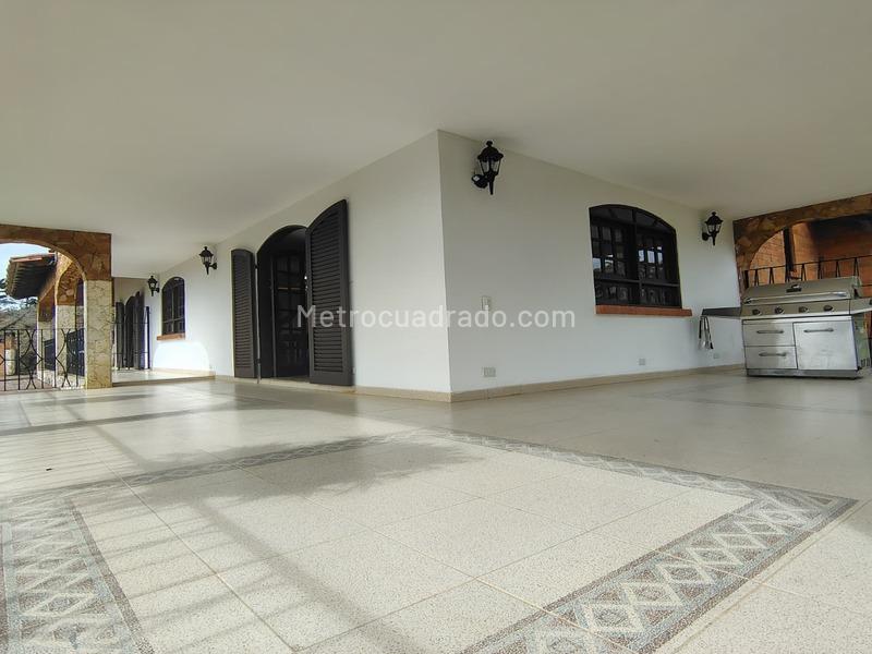4BR Finca in Otro (500 m²) - 3