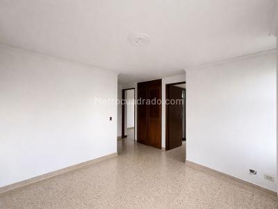 Apartamento de 3 alcobas en arriendo en El Poblado, Medellín, 136 m² · foto 17 de 20