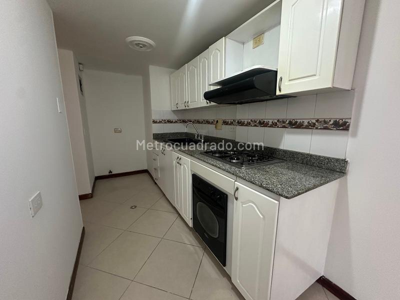 4BR Apartment in Jardines (120 m²) - 4