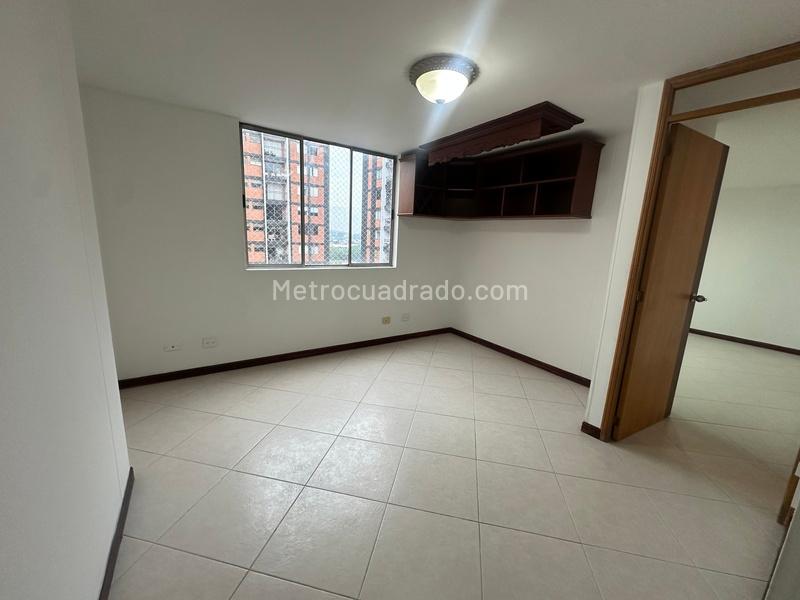 4BR Apartment in Jardines (120 m²) - 5