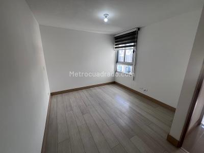 Apartamento de 3 alcobas en arriendo en Loma Del Indio, Medellín, 87 m² · foto 4 de 13