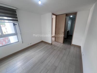 Apartamento de 3 alcobas en arriendo en Loma Del Indio, Medellín, 87 m² · foto 5 de 13