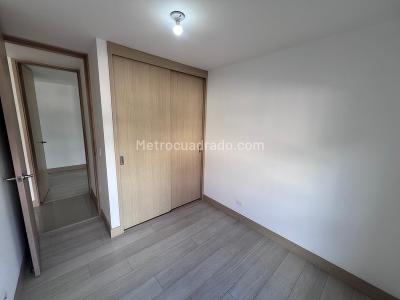 Apartamento de 3 alcobas en arriendo en Loma Del Indio, Medellín, 87 m² · foto 6 de 13