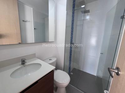 Apartamento de 3 alcobas en arriendo en Loma Del Indio, Medellín, 87 m² · foto 11 de 13