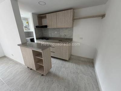 Apartamento de 3 alcobas en venta en Niquia, Bello, 54 m² · foto 2 de 8