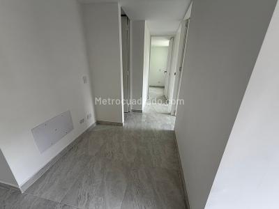 Apartamento de 3 alcobas en venta en Niquia, Bello, 54 m² · foto 4 de 8
