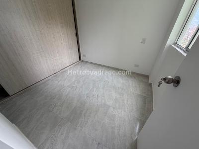 Apartamento de 3 alcobas en venta en Niquia, Bello, 54 m² · foto 6 de 8