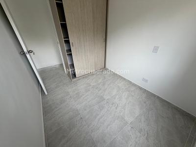 Apartamento de 3 alcobas en venta en Niquia, Bello, 54 m² · foto 7 de 8