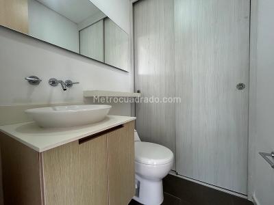 Apartamento de 1 alcoba en arriendo en Loma Del Esmeraldal, Envigado, 70 m² · foto 12 de 15