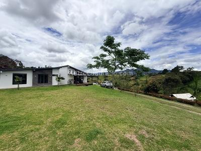 Casa de 3 alcobas en venta en Rio Negro, Rionegro, 186 m² · foto 19 de 20