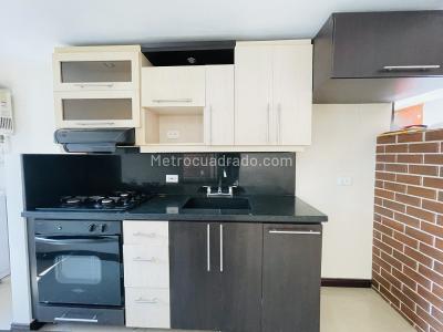 Apartamento en venta en Loma Del Indio, Medellín · foto 2 de 14