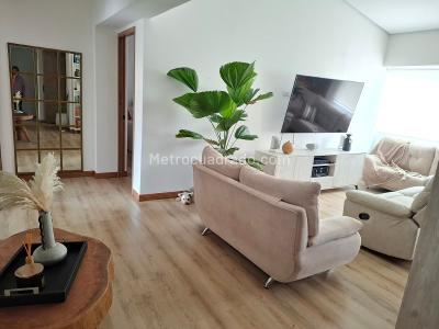 Apartamento en venta en Santa Teresita, Medellín · foto 2 de 15