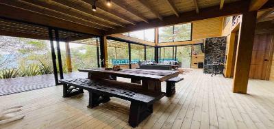 Casa de 3 alcobas en venta en Catedral, Envigado, 225 m² · foto 2 de 20
