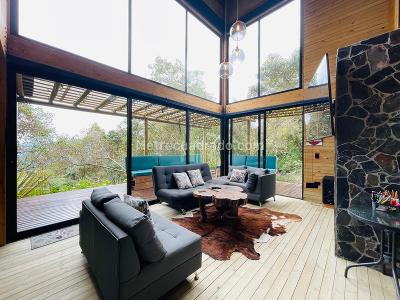 Casa de 3 alcobas en venta en Catedral, Envigado, 225 m² · foto 3 de 20
