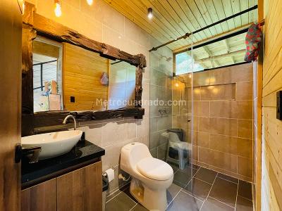 Casa de 3 alcobas en venta en Catedral, Envigado, 225 m² · foto 14 de 20
