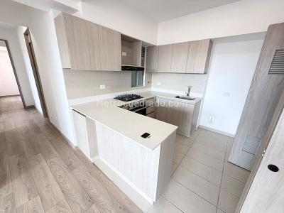 Apartamento de 3 alcobas en venta en San Nicolas, Rionegro, 92 m² · foto 3 de 16