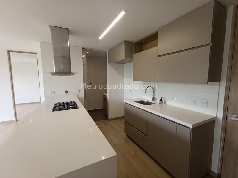 2BR Apartment in Otro (82 m²) - 3