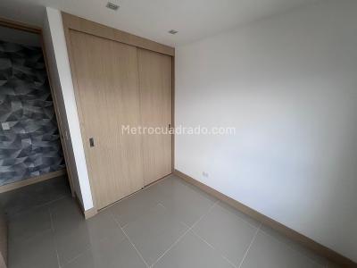Apartamento de 3 alcobas en arriendo en Loma Del Indio, Medellín, 87 m² · foto 8 de 19