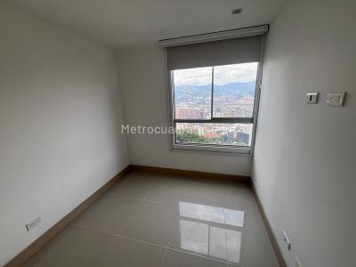 Apartamento de 3 alcobas en arriendo en Loma Del Indio, Medellín, 87 m² · foto 12 de 19