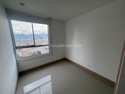 Apartamento de 3 alcobas en arriendo en Loma Del Indio, Medellín, 87 m² · foto 13 de 19