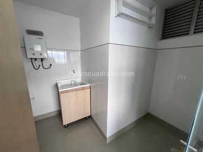 Apartamento de 3 alcobas en arriendo en Loma Del Indio, Medellín, 87 m² · foto 17 de 19